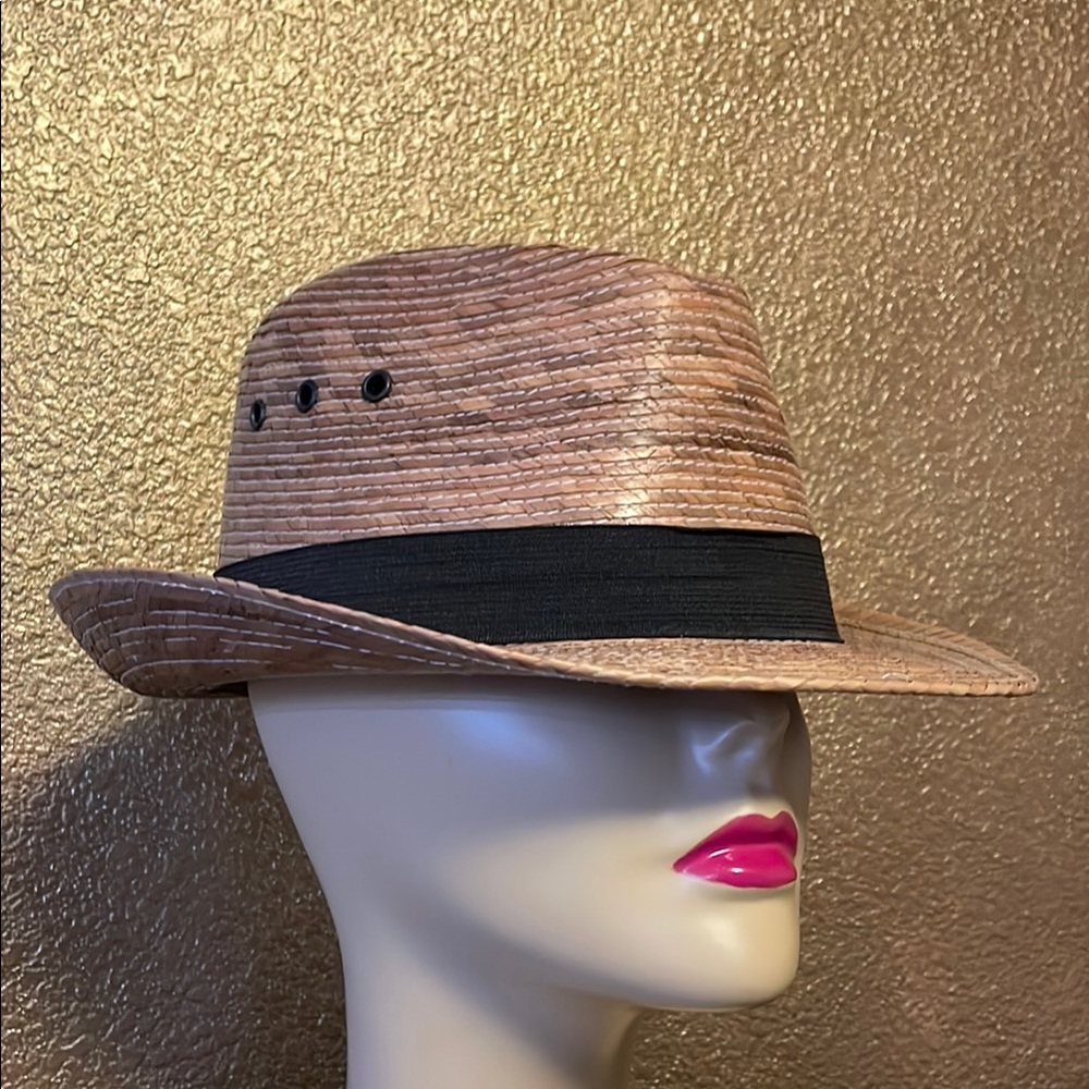 STRAW FEDORA HAT